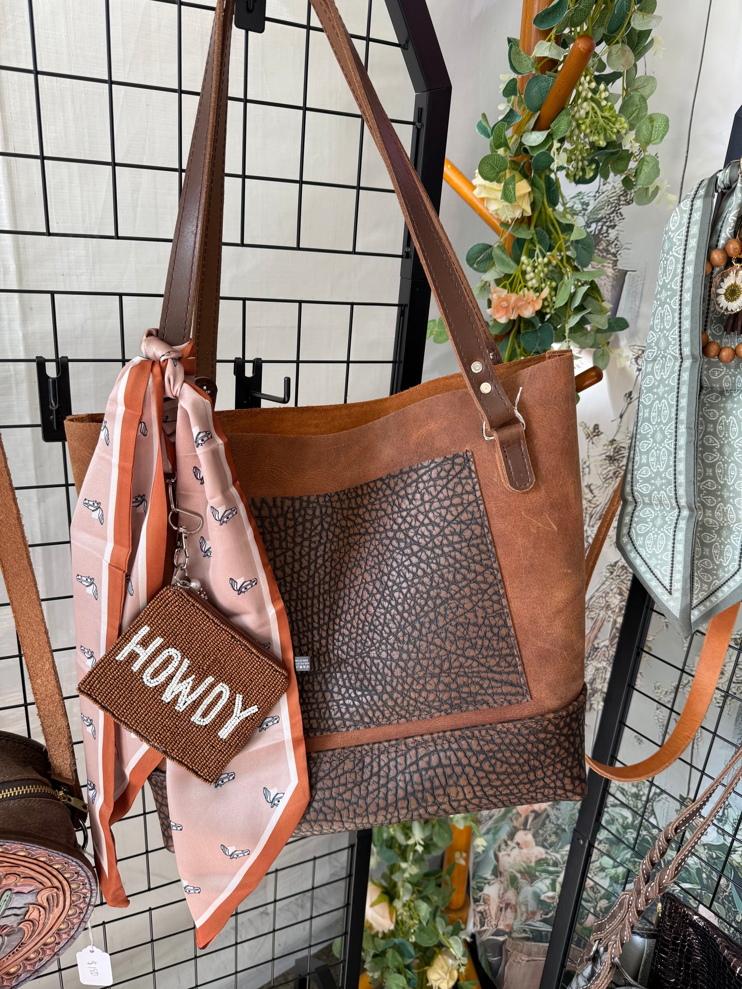 Howdy tote